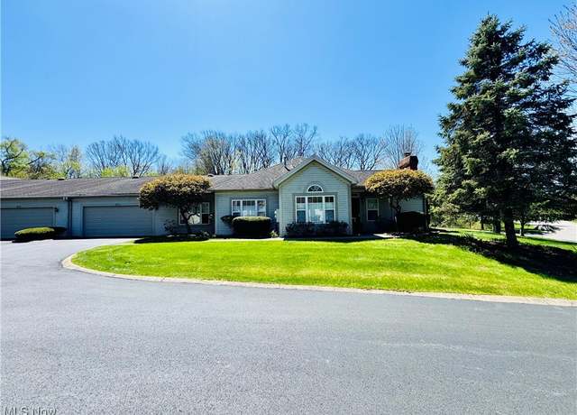 Property at 128 Wilcox Rd, Austintown, OH 44515, 3 beds, 3 baths