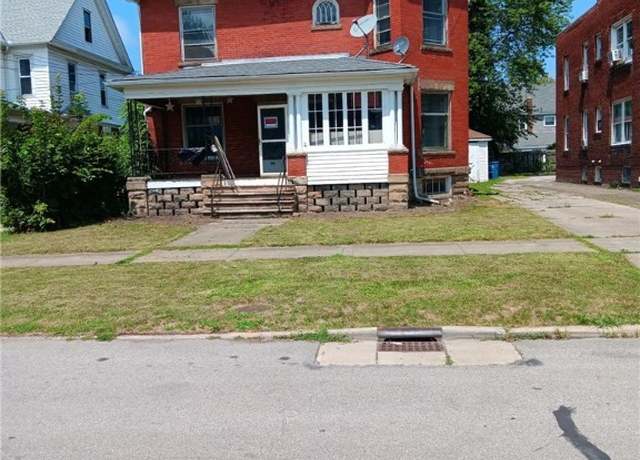 Property at 1040 W 9th St, Lorain, OH 44052, 4 beds, 2 baths