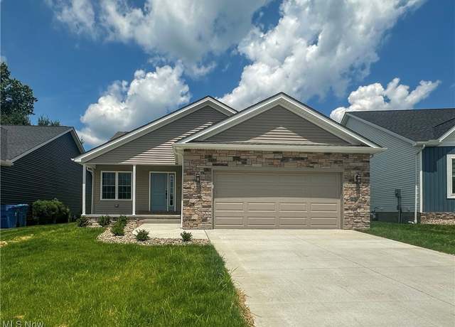 Property at 260 Potters Cir, Girard, OH 44420, 3 beds, 2 baths