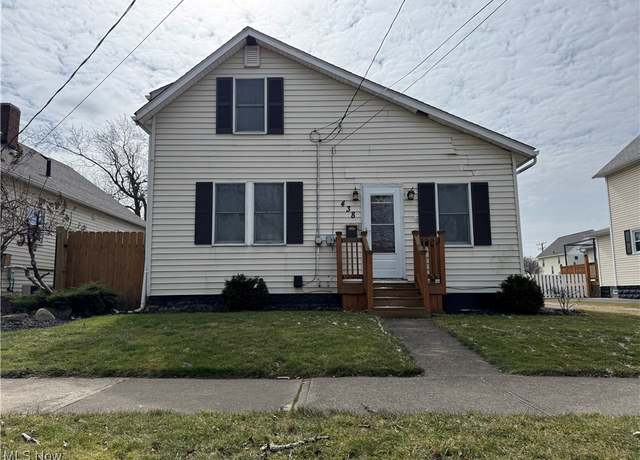 Property at 438 7th St, Fairport Harbor, OH 44077, 3 beds, 1 bath