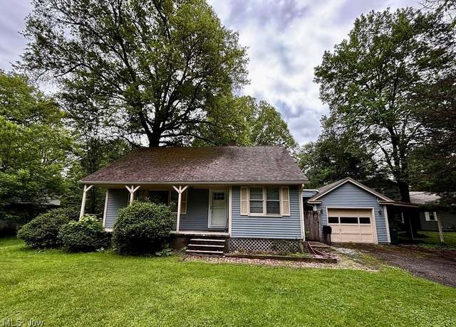 Property at 4941 Hopkins Rd, Youngstown, OH 44511, 3 beds, 2 baths