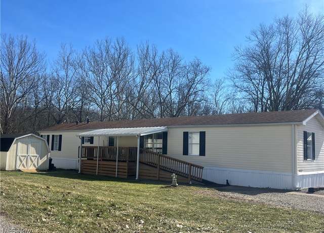 Property at 2870 Maysville Pike #41, Zanesville, OH 43701, 3 beds, 2 baths