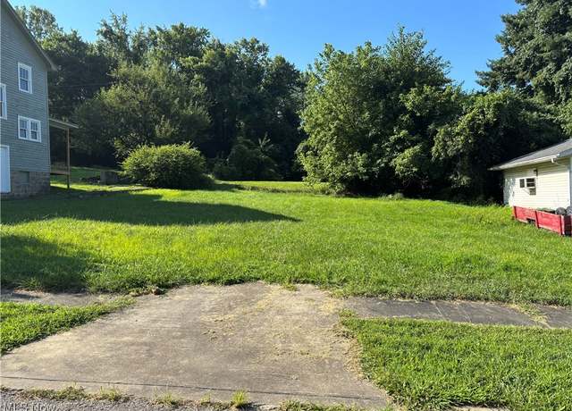 Property at 928 Prospect Ave, Zanesville, OH 43701