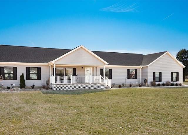 Property at 3231 Jacks Fairway, Nashport, OH 43830, 3 beds, 2 baths