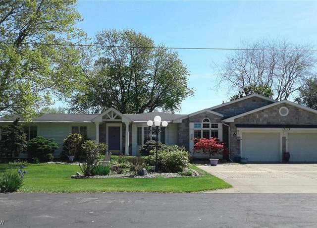 Property at 1318 Mirheath Dr, Huron, OH 44839, 3 beds, 2 baths