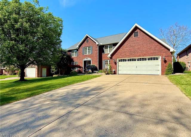 Property at 711 54th St, Vienna, WV 26105, 4 beds, 3.5 baths