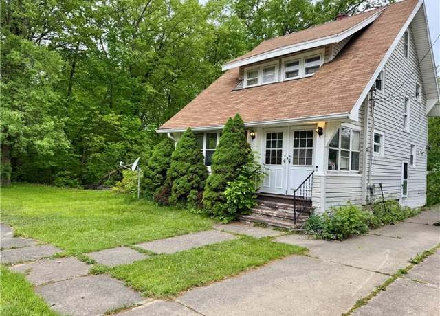 Property at 1729 E 26th St, Ashtabula, OH 44004, 3 beds, 1 bath