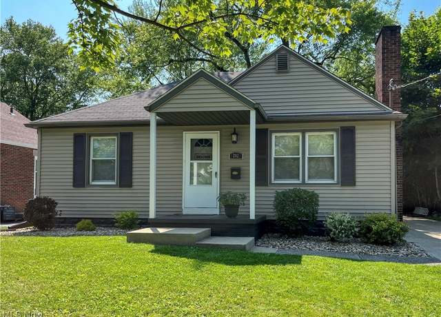 Property at 202 Ohio Ave, Niles, OH 44446, 2 beds, 1 bath