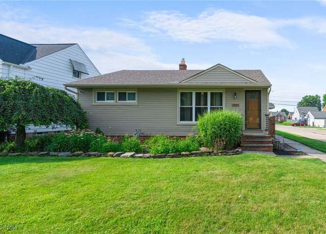 Property at 3302 Maplecrest Dr, Parma, OH 44134, 3 beds, 1 bath