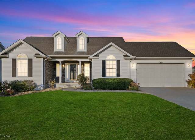 Property at 1329 Waterbury Dr, Medina, OH 44256, 3 beds, 2.5 baths