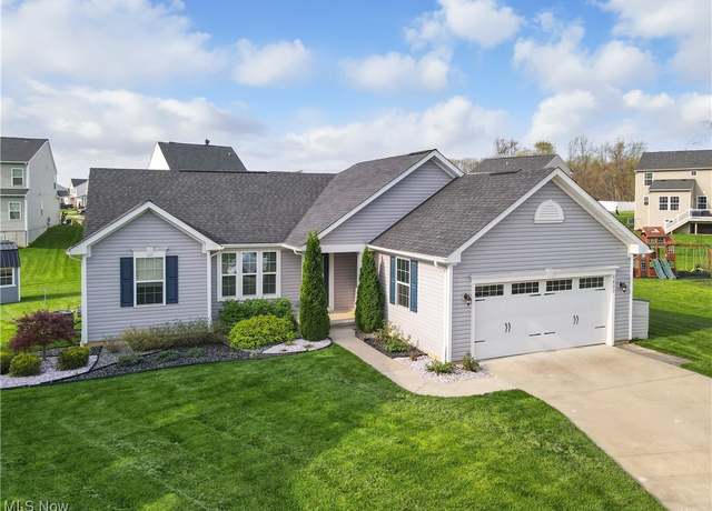 Property at 4832 Raspberry Cir, Ravenna, OH 44266, 3 beds, 2.5 baths