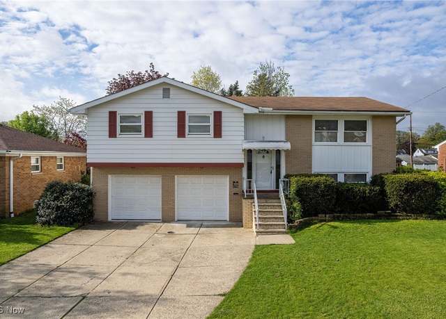 Property at 2755 Hetzel Dr, Parma, OH 44134, 3 beds, 2.5 baths