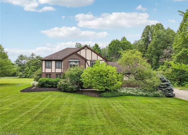 Property at 8321 Timber Trl, Chagrin Falls, OH 44023, 4 beds, 2.5 baths