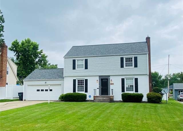 Property at 3095 Foster Dr NE, Warren, OH 44483, 3 beds, 2 baths