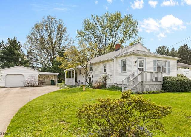 Property at 555 W Texas Ave, Sebring, OH 44672, 2 beds, 2 baths