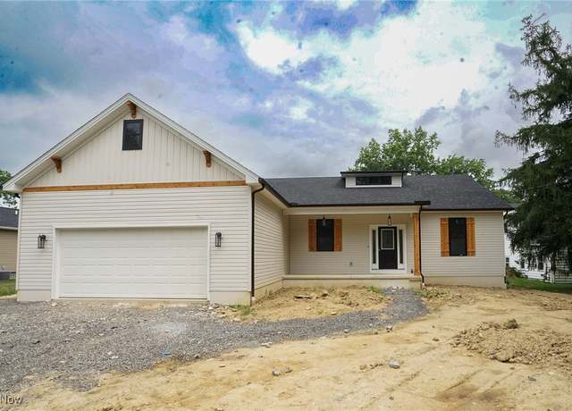 Property at 4132 Burgett Rd, Canfield, OH 44406, 3 beds, 2 baths