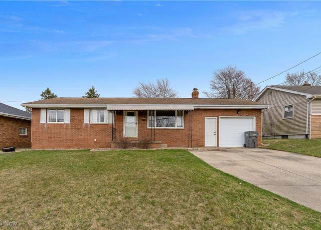 Property at 677 Wesley Ave, Youngstown, OH 44509, 3 beds, 2 baths