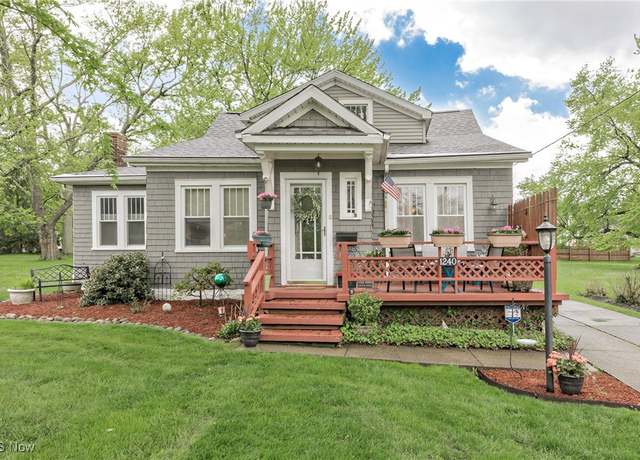 Property at 1240 Elmwood Rd, Mayfield Heights, OH 44124, 4 beds, 1.5 baths
