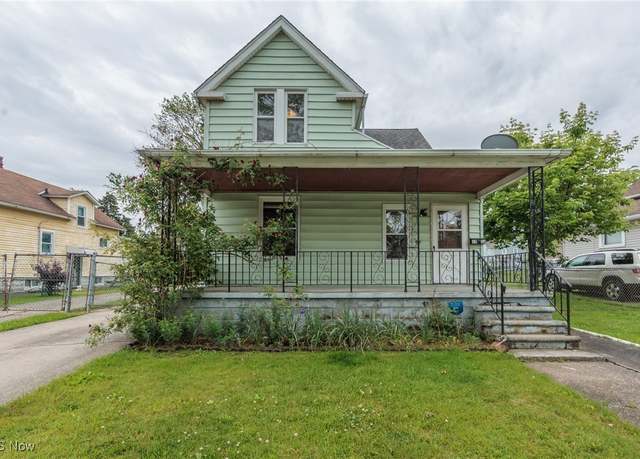 Property at 1930 E 30th St, Lorain, OH 44055, 3 beds, 2 baths