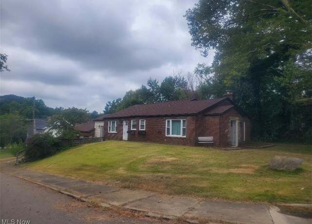 Property at 1105 Ridge Rd NW, Canton, OH 44703, 2 beds, 1 bath