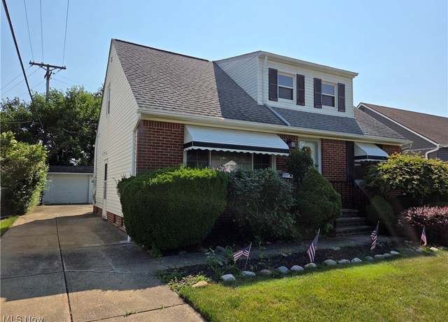Property at 622 Bayridge Blvd, Willowick, OH 44095, 3 beds, 2.5 baths