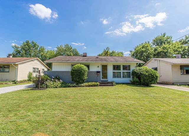 Property at 2325 Stewart Dr NW, Warren, OH 44485, 3 beds, 1 bath