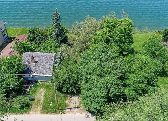 Property at 38435 N Beachview Rd, Willoughby, OH 44094