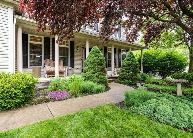 Property at 5862 New Haven Dr, Medina, OH 44256, 4 beds, 2.5 baths