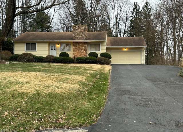 Property at 4575 Ridgedale Dr, Akron, OH 44319, 3 beds, 2 baths