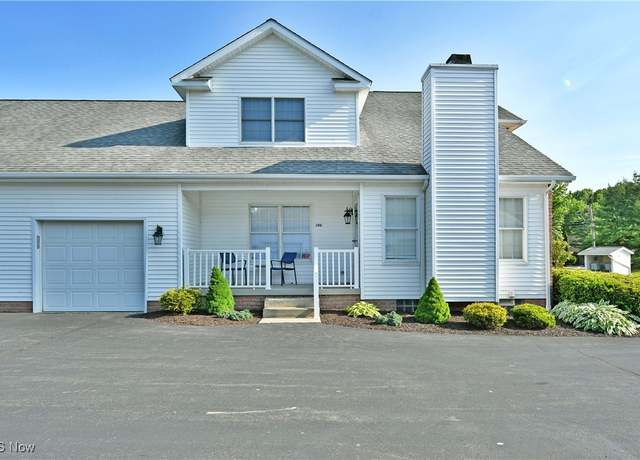 Property at 100 Turnberry Ct NE, Warren, OH 44484, 3 beds, 2 baths