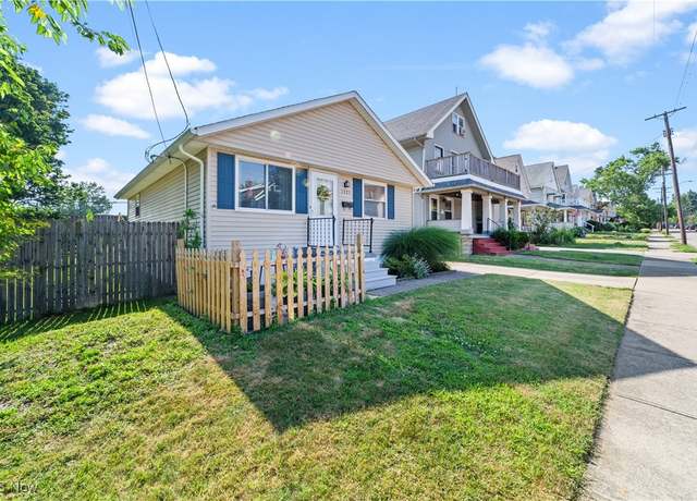 Property at 1325 Thoreau Rd, Lakewood, OH 44107, 3 beds, 1 bath
