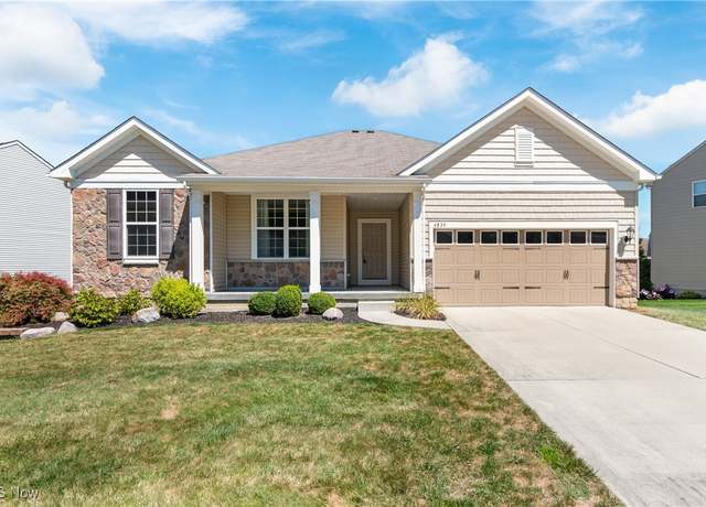 Property at 4839 Lake View Dr, Peninsula, OH 44264, 3 beds, 2.5 baths