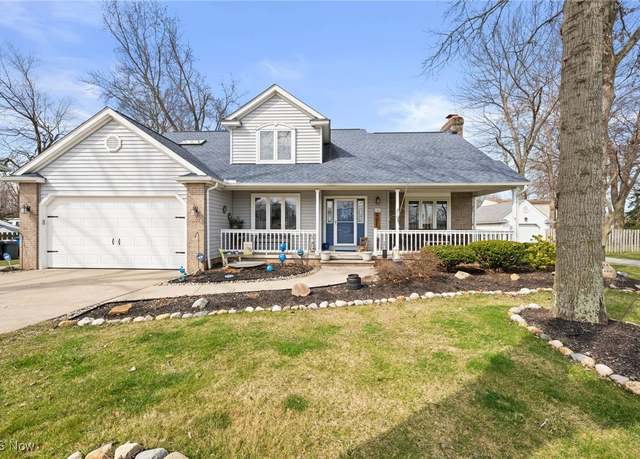 Property at 622 Harris Rd, Sheffield Lake, OH 44054, 3 beds, 2.5 baths