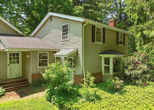 Property at 37845 Miles Rd, Moreland Hills, OH 44022, 4 beds, 3 baths
