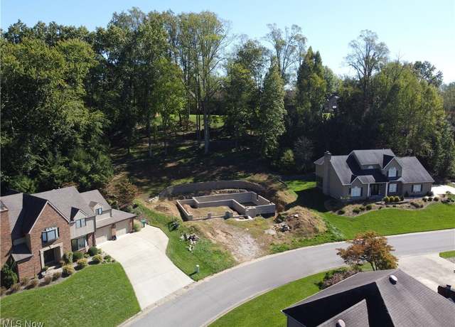 Property at 34 Greenmont Gdns, Vienna, WV 26105
