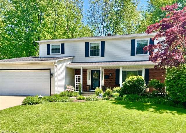 Property at 8952 Trailwood Ct, Mentor, OH 44060, 4 beds, 2.5 baths