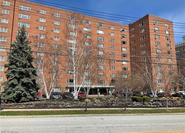 Property at 11820 Edgewater Dr #915, Lakewood, OH 44107, 2 beds, 2 baths