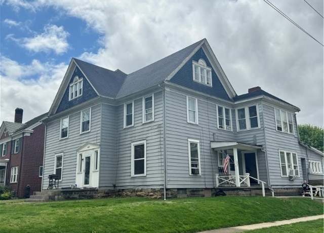 Property at 405 S 4th St, Coshocton, OH 43812, 8 beds, 4 baths
