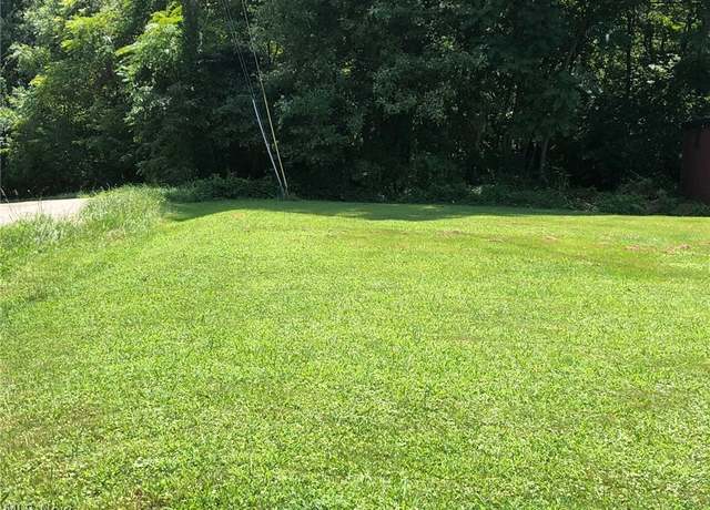 Property at Meadow Dr, Parkersburg, WV 26101