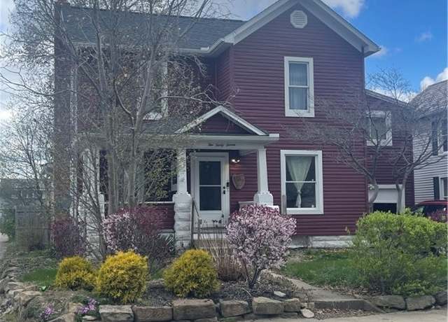 Property at 237 Minnich Ave NW, New Philadelphia, OH 44663, 4 beds, 2 baths