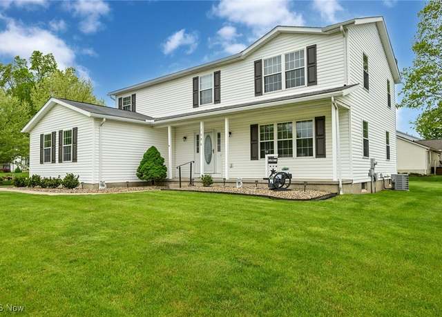 Property at 1098 Shrewsbury Dr, Ravenna, OH 44266, 4 beds, 2.5 baths