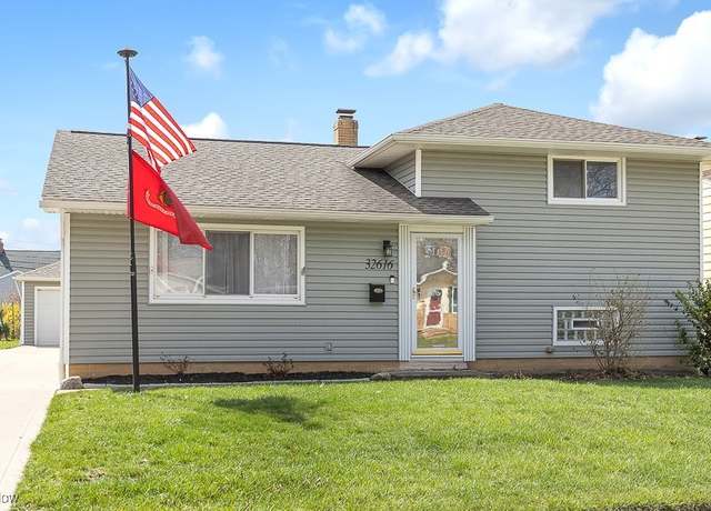 Property at 32616 Knobel Rd, Willowick, OH 44095, 3 beds, 1.5 baths