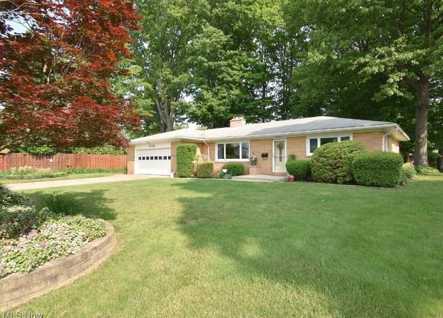 Property at 7522 Lauren J Dr, Mentor, OH 44060, 3 beds, 2 baths