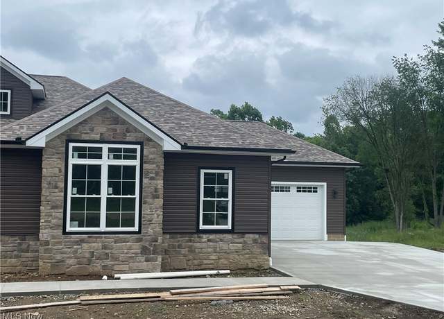 Property at 1224 Marquardt Ave NW, North Canton, OH 44720, 3 beds, 2.5 baths