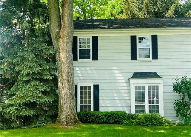 Property at 7328 Foxmill Rd, Mentor, OH 44060, 2 beds, 1 bath