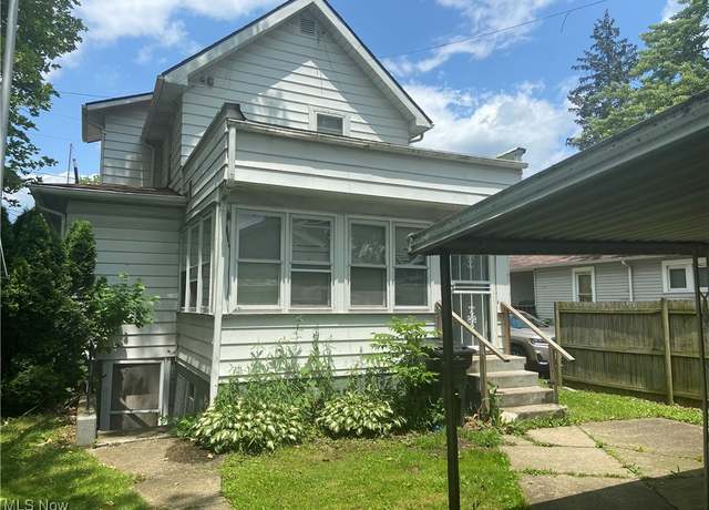 Property at 555 Hall St, Warren, OH 44484, 2 beds, 1 bath