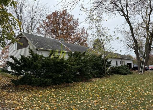 Property at 6755 Monclova Rd, Maumee, OH 43537, 3 beds, 1 bath
