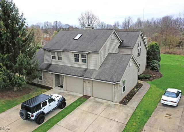 Property at 345 S Linden Ct, Warren, OH 44484, 2 beds, 2.5 baths