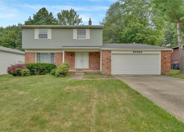 Property at 32553 N Roundhead Dr, Solon, OH 44139, 3 beds, 2.5 baths