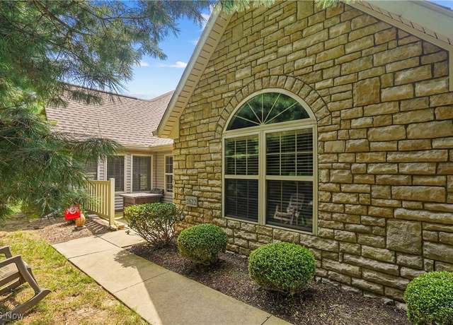 Property at 2622 Barnstone Ave SW, Canton, OH 44706, 3 beds, 2 baths